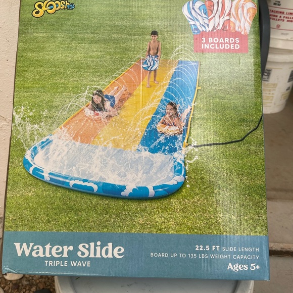 Water slide . - Picture 1 of 5